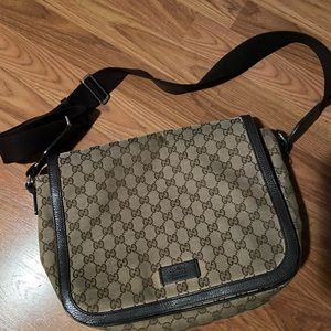 Gucci messenger bag
